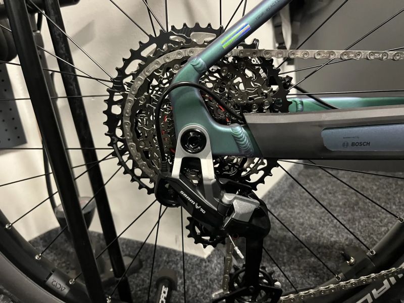 CUBE Reaction Hybrid RACE 800 vel.L a XL 2026 NOVÝ MODEL Polarlight