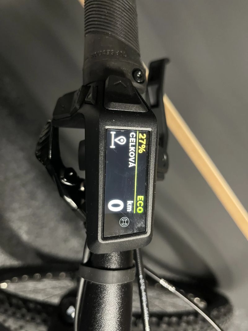 CUBE Reaction Hybrid RACE 800 vel.L a XL 2026 NOVÝ MODEL Polarlight