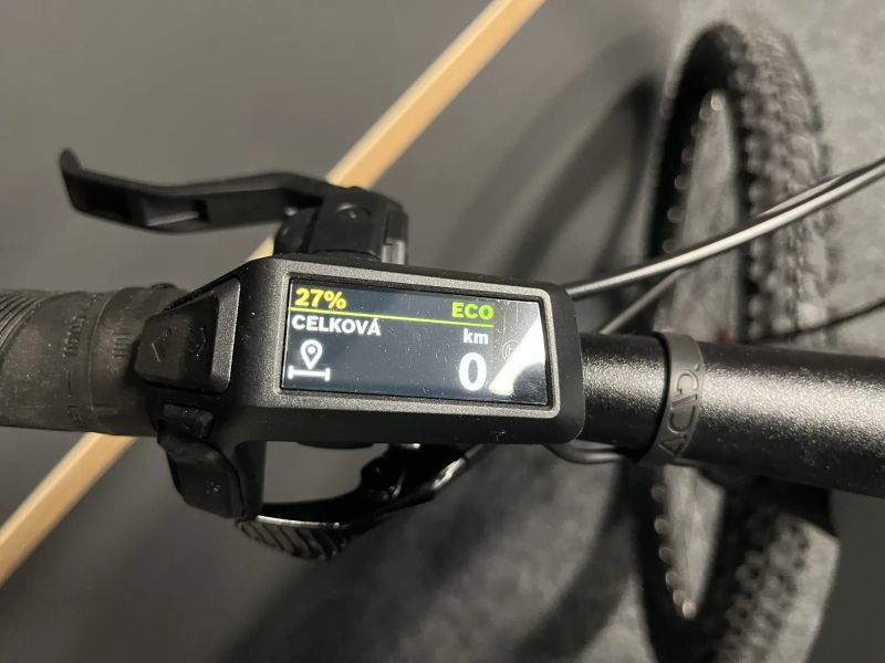 CUBE Reaction Hybrid RACE 800 vel.L 2026 NOVÝ MODEL vulcan