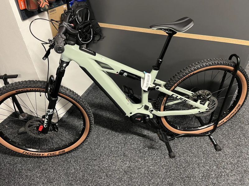 CUBE Stereo Hybrid ONE44 HPC RACE 800 vel.M a L 2026 NOVÝ MODEL