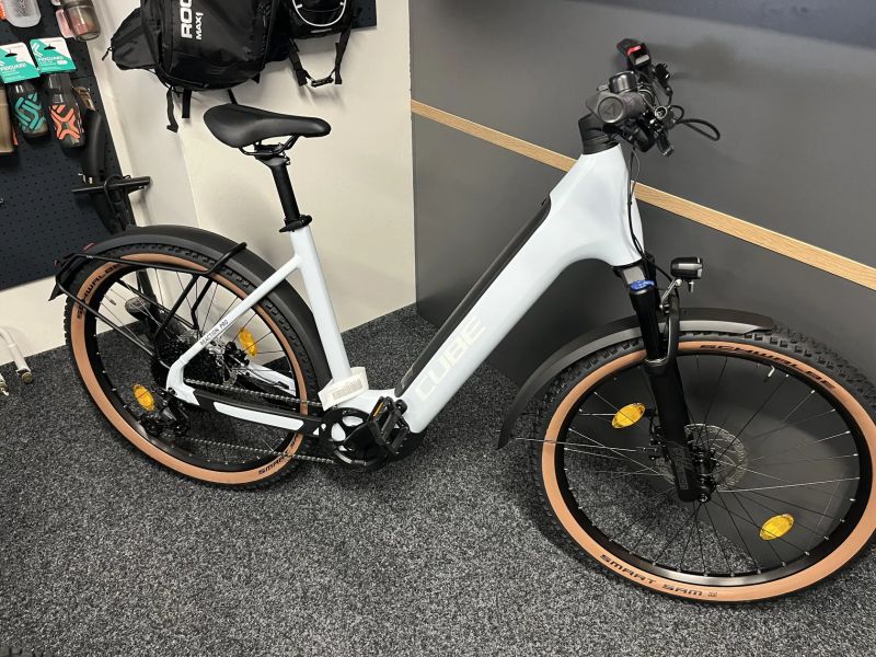 Cube Reaction Hybrid PRO 750 2024 NOVÉ EASY ENTRY vel.XL