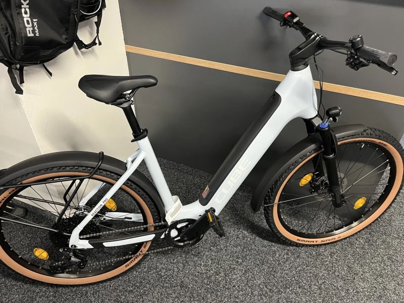 Cube Reaction Hybrid PRO 750 2024 NOVÉ EASY ENTRY vel.XL