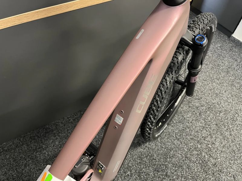 CUBE Stereo Hybrid ONE22 RACE 800 vel.M 2026 NOVÝ MODEL Rose