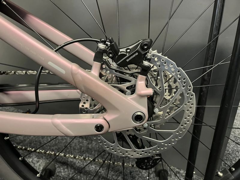 CUBE Stereo Hybrid ONE22 RACE 800 vel.M 2026 NOVÝ MODEL Rose