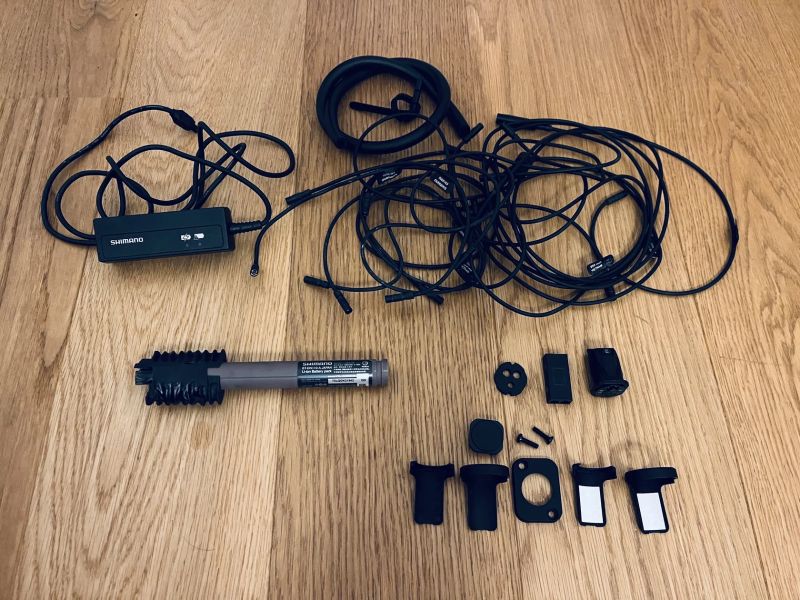 Sada Dura Ace Di2 Hydro 11s - nove komponenty