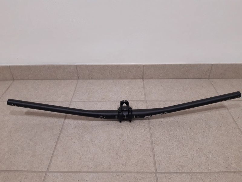 Riadidlá s predstavcom XLC Flowby