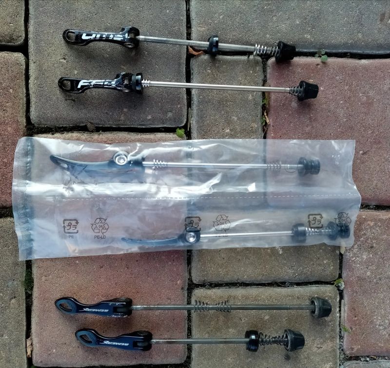 Karbon. Kola silniční, klasická, R.U. - Zipp, FFWD, Easton, Remerx 