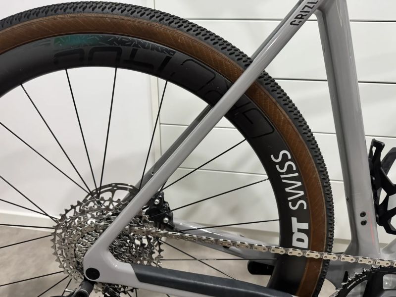 Canyon Grizl CF SL Rival AXS vel.L (cena na hliníkových kolech DT Swiss G1800)