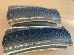 Pláště VITTORIA TERRENO WET TNT G2.0 Cyklokros, 33 mm, 2ks