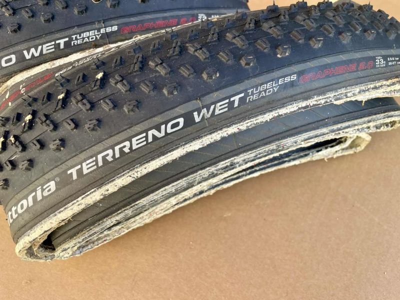 Pláště VITTORIA TERRENO WET TNT G2.0 Cyklokros, 33 mm, 2ks