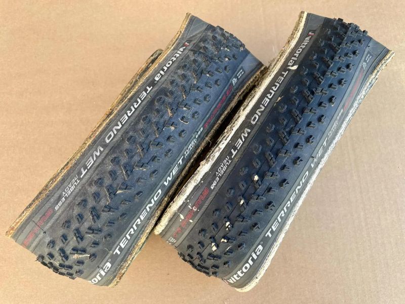 Pláště VITTORIA TERRENO WET TNT G2.0 Cyklokros, 33 mm, 2ks