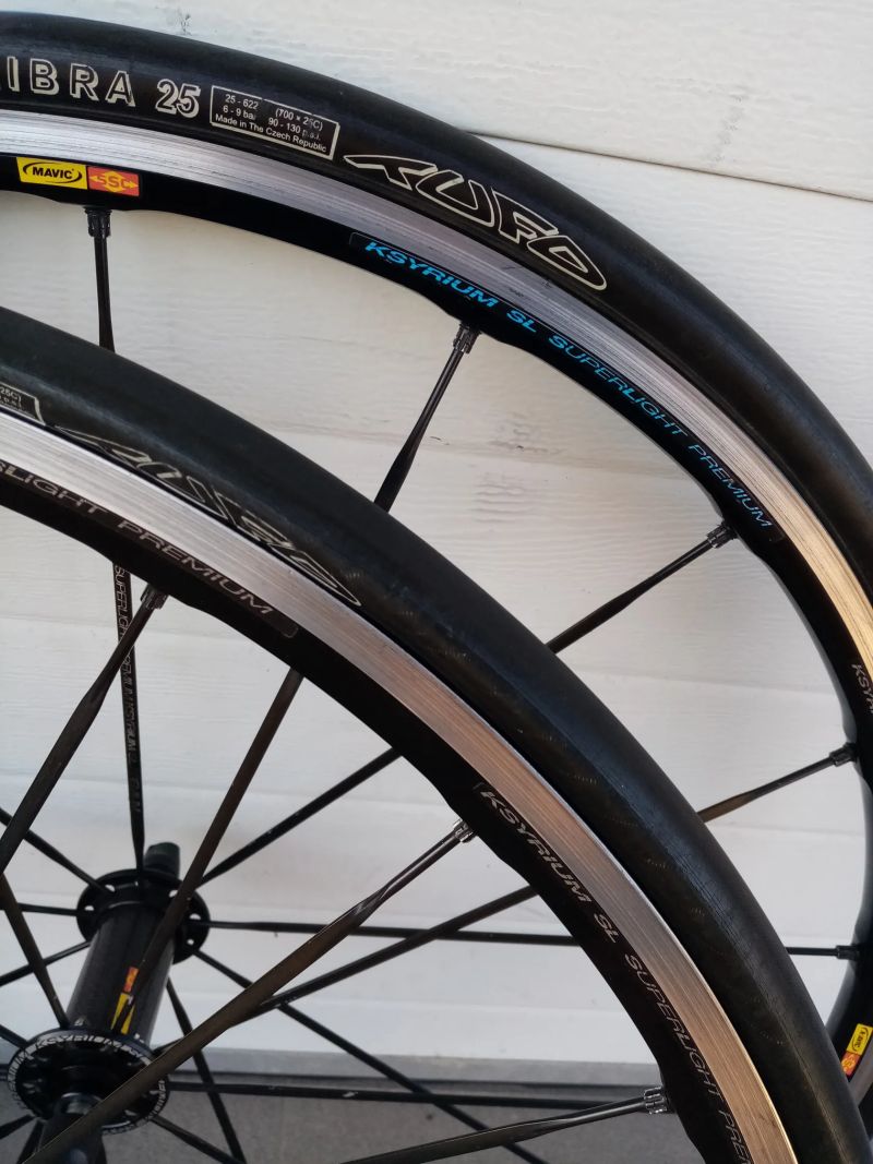 Mavic Ksyrium SL (Premium) - 2 páry zapl. Alu kol - silniční, klas. Brzdy, R.U. 