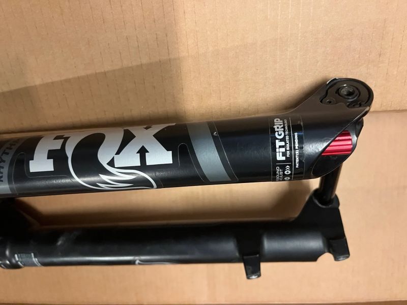 FOX Rhythm 34, 130mm, FIT GRIP