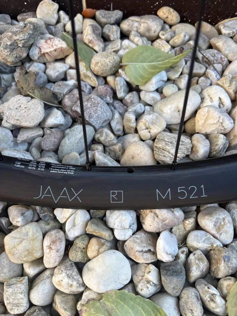 Karbonová zapletená kola Javax M521, náboje XTR Boost