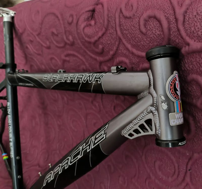 Apache Blackhawk 26 rám 