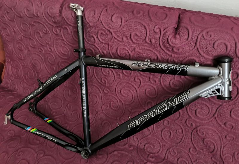 Apache Blackhawk 26 rám 