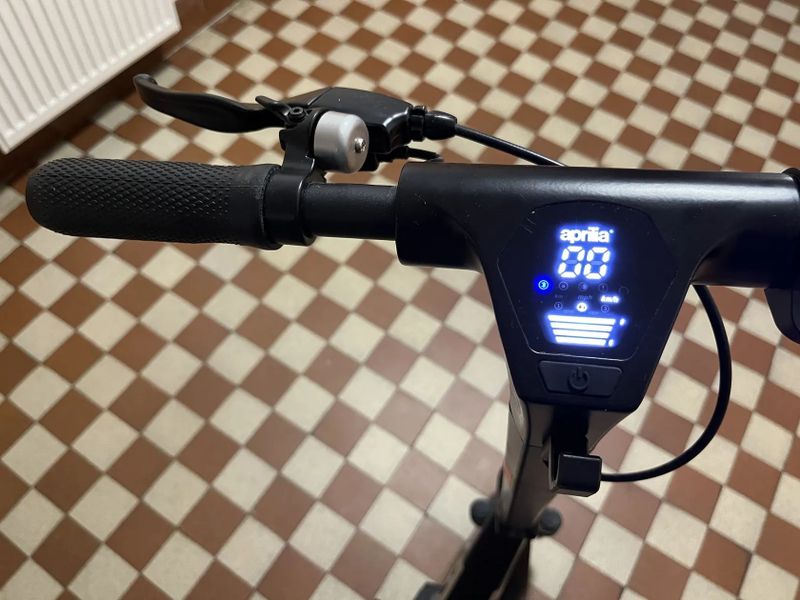 Elektrokoloběžka - Aprilia eSR2 EVO