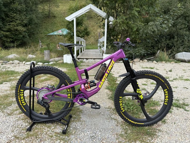 Santa Cruz Nomad CC custom