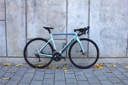 Bianchi Aria / Shimanno 105 / 2022