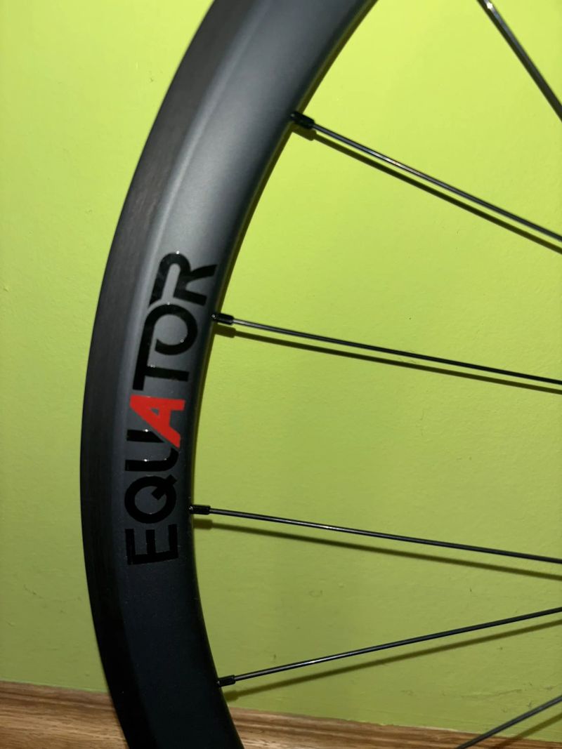 Equator karbonová galusková kola 35/40 mm – nová, nejetá