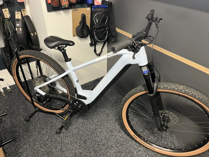 CUBE Reaction Hybrid PRO 750 vel. L 2023 1379KM