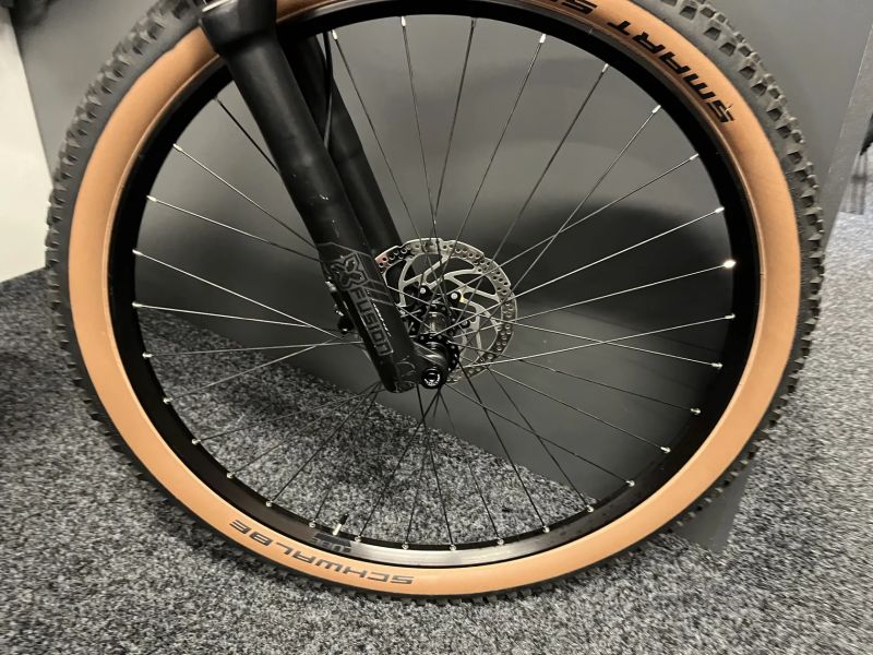 CUBE Reaction Hybrid PRO 750 vel. L 2023 1379KM