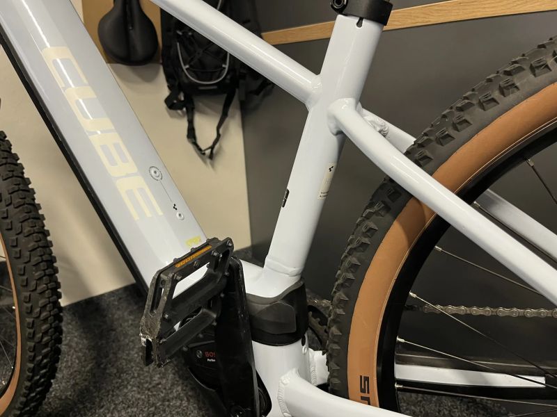 CUBE Reaction Hybrid PRO 750 vel. L 2023 1379KM