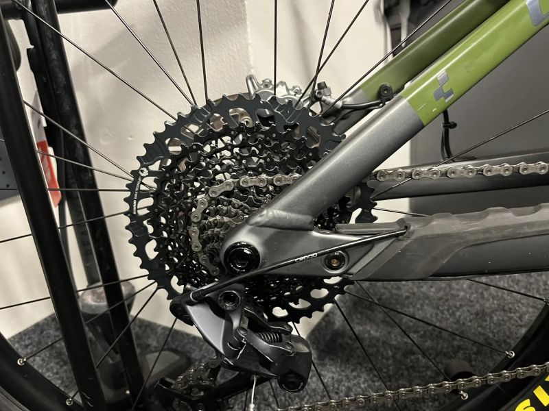 CUBE Stereo Hybrid 140HPC TM 750 vel.XL 2022 1869KM KARBON