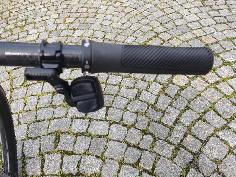 Scott Spark RC Team Issue 2025 vel.M do Července 2027 v záruce výrobce.