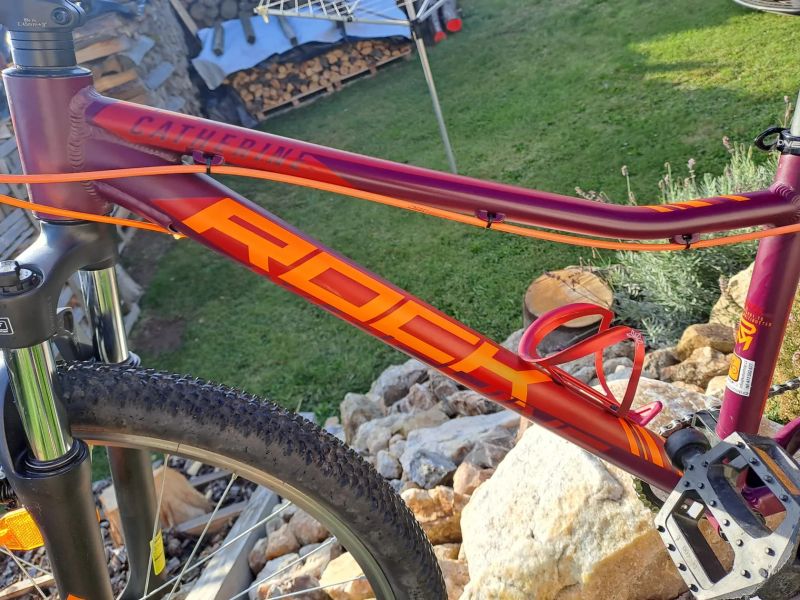 Rock Machine Catherine 24"TOP STAV!