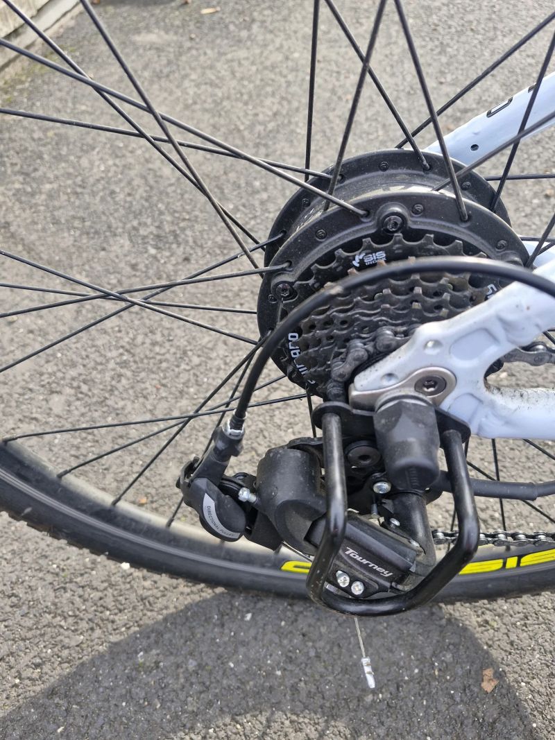 Crussis E Cross 1.8 S