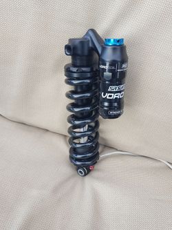 SR Suntour VORO Coil 205x65 Trunnion(DVO Jade)