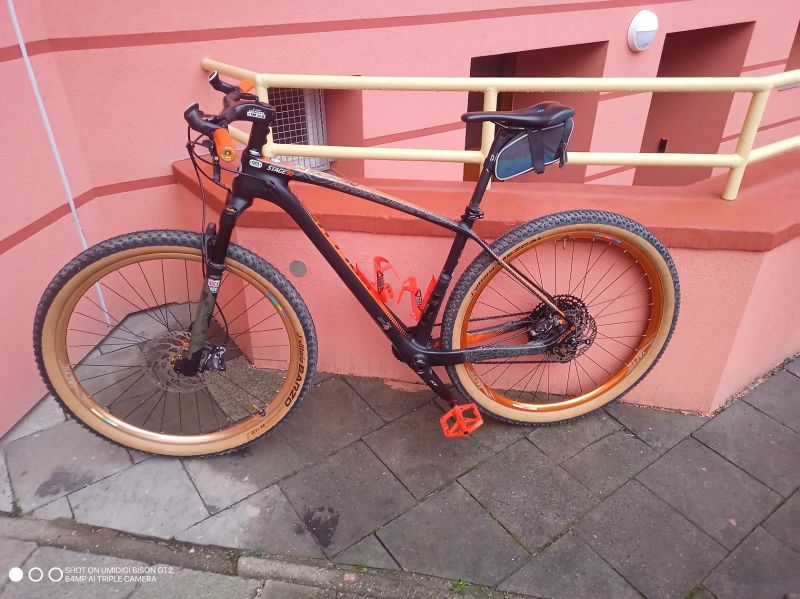 Kellys ctage 29- Sram GX Eagle AXS-shimano -xt-carbon 