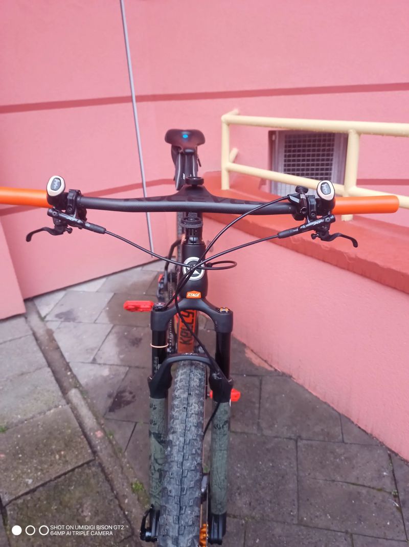 Kellys ctage 29- Sram GX Eagle AXS-shimano -xt-carbon 