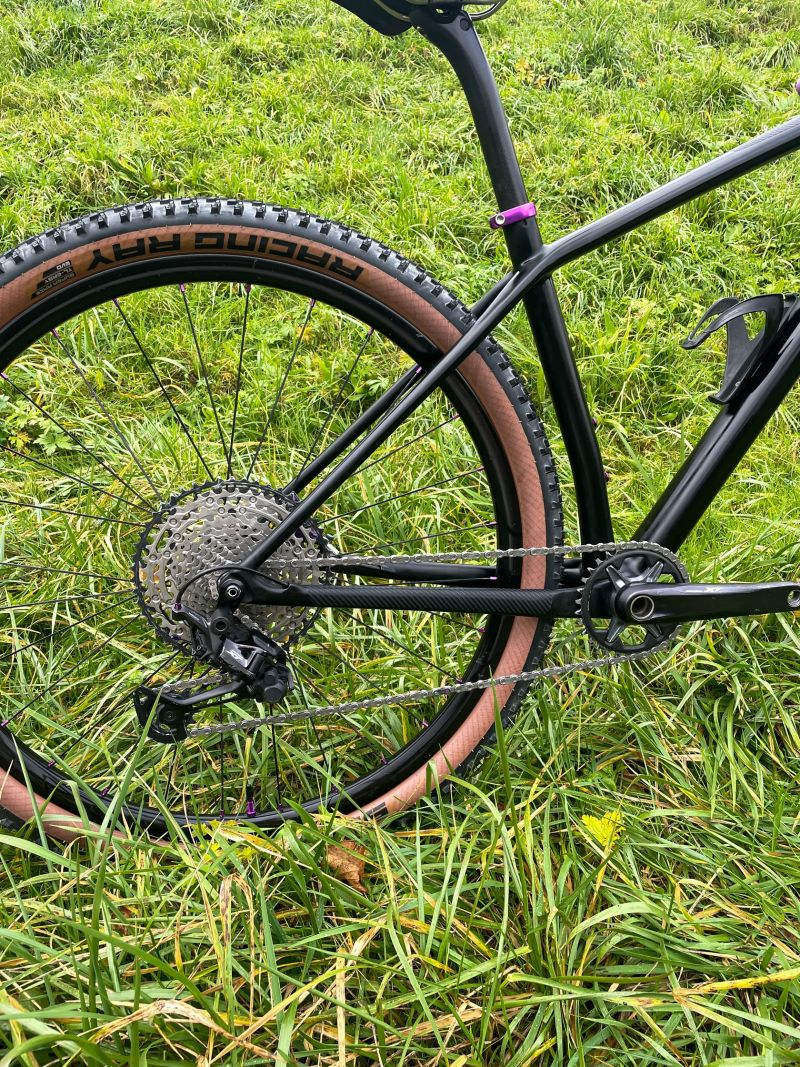 Lehké závodní kolo 9,3kg