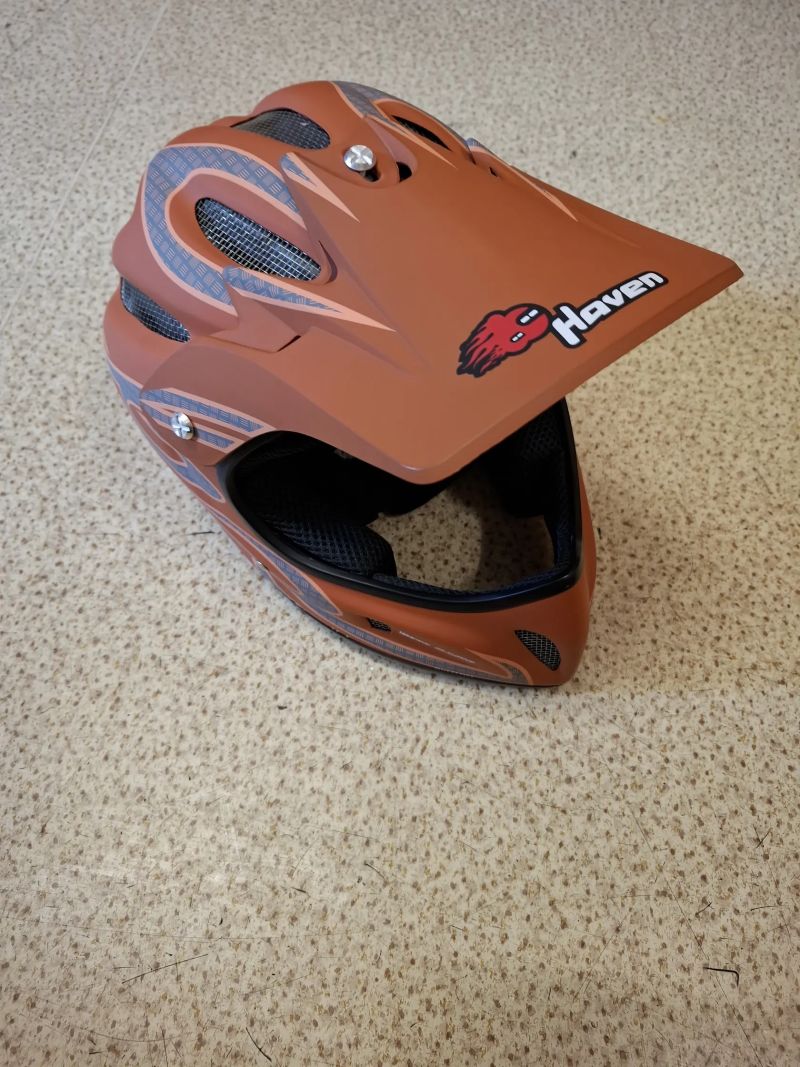 Prodám novou přilbu Haven