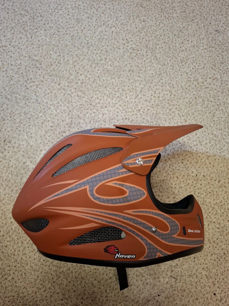 Prodám novou přilbu Haven