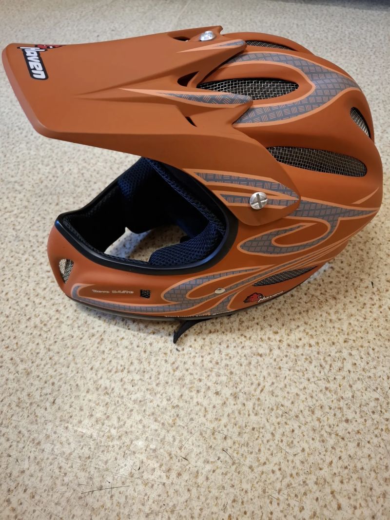 Prodám novou přilbu Haven