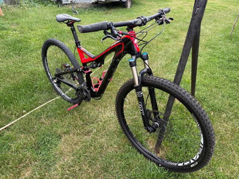 Specialized Stupjumper 29" Carbon 