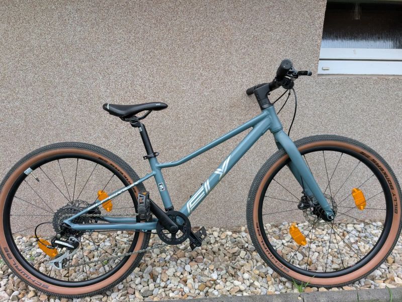 Superior F.L.Y (FLY) 24''