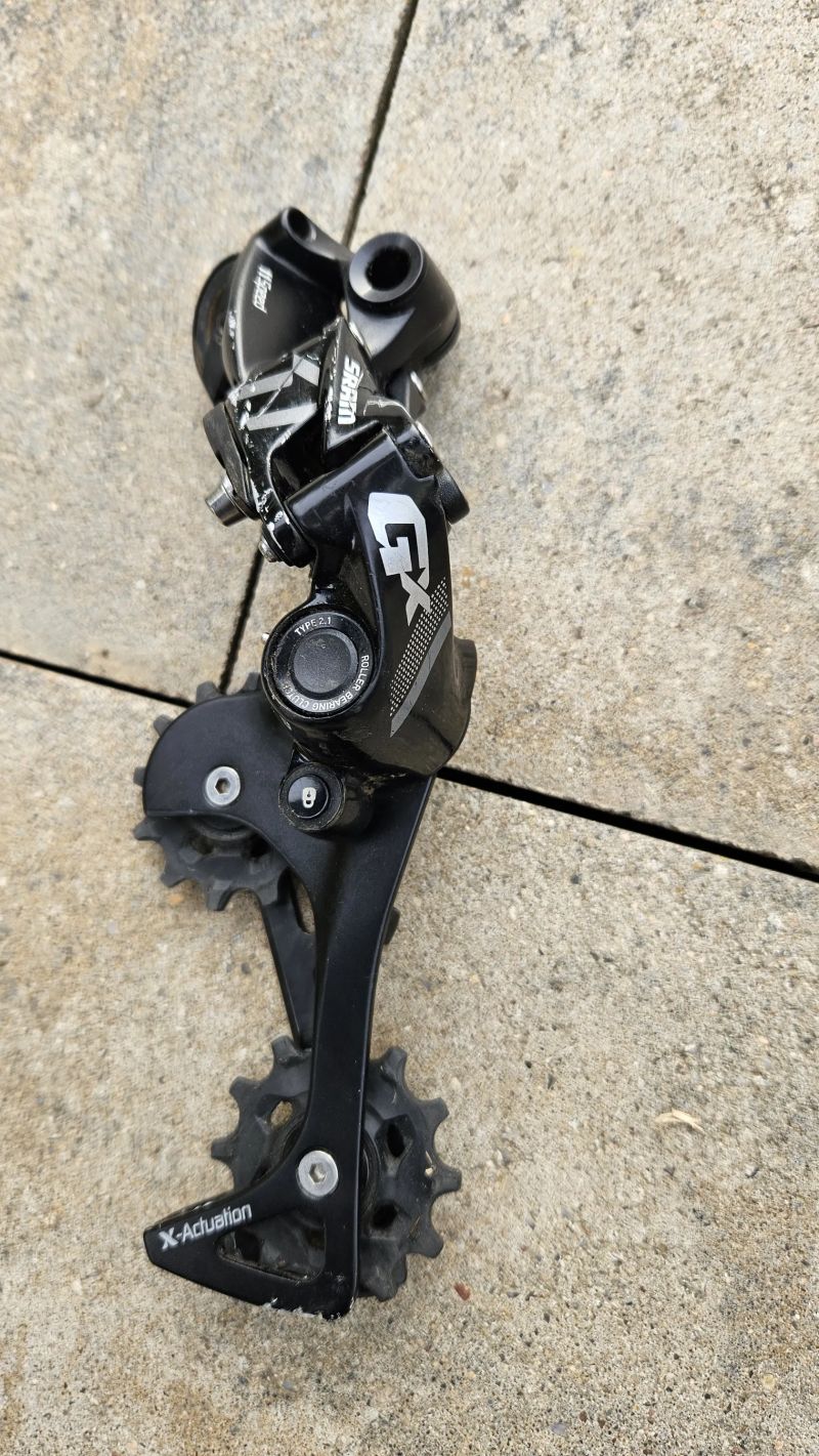 Specialized MTB zadní kolo včetně kazety 11s + přehazovačka + páčky