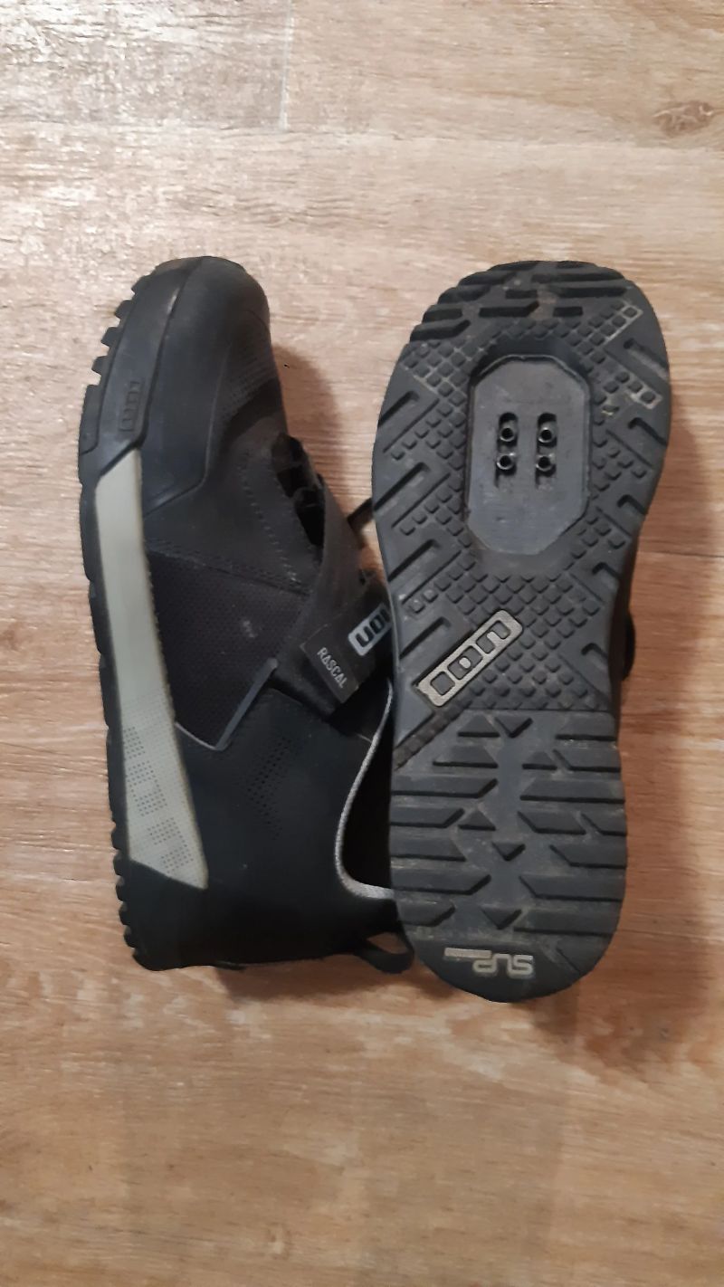 Tretry Ion Rascal, velikost 41