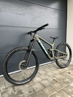 Trek Slash vel. L