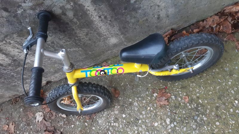 dětské odrážedla a dětské kolo 12"