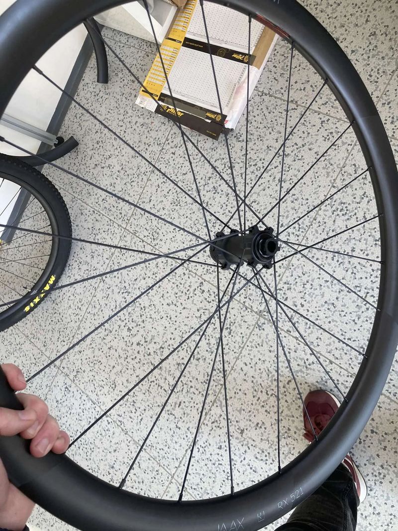 Zapletená kola JAVAX RX521 Carbon