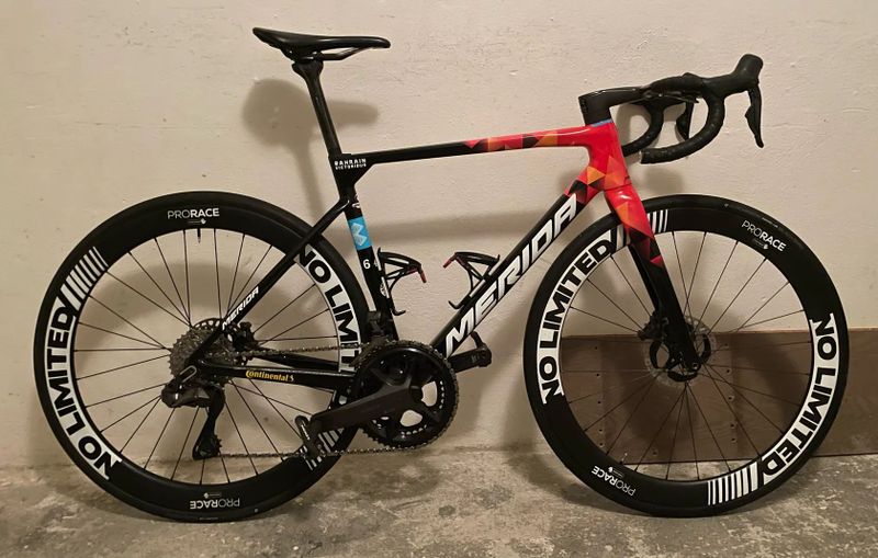 Merida Scultura Team Bahrain Victorious 2024