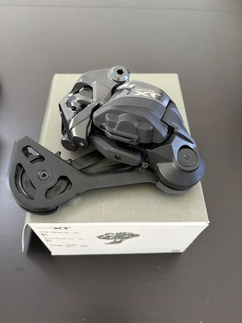 Nové bezdrátové Shimano XT Di2 12 speed