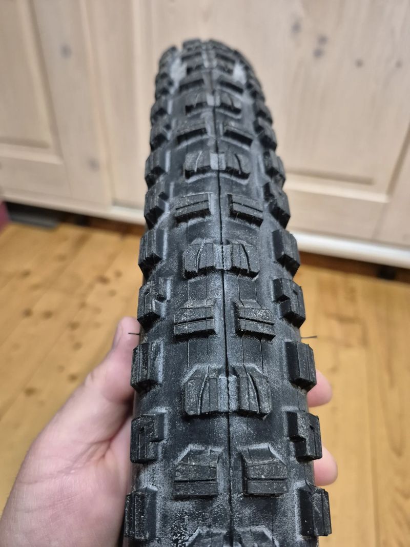 Prodám nové pláště Bontrager SE5 a SE6 29x2,5