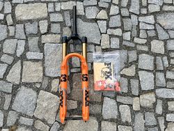 Fox 36 Grip X orange 160mm 29er - NOVÁ