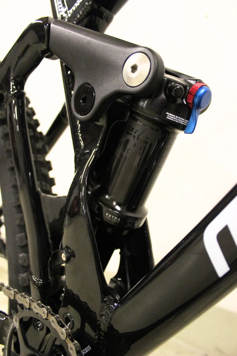 🔥 MONDRAKER Raze - L 🔥 Nové - nájez 0 km ✅ Celoodpružené 150mm/130 mm